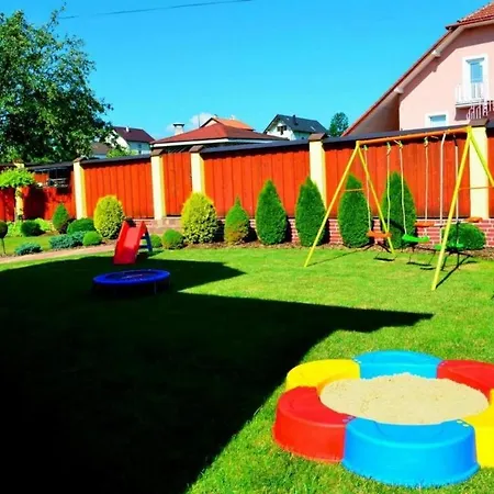 Jeden Apartmánový Dom A Dva Veľké - Liptov Bešeňová * Ruzomberok