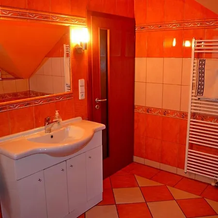 Appartement Jeden Apartmánový Dom A Dva Veľké - Liptov Bešeňová Ruzomberok