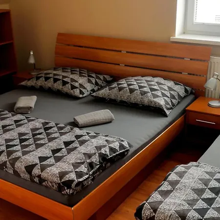 Jeden Apartmánový Dom A Dva Veľké - Liptov Bešeňová Ruzomberok