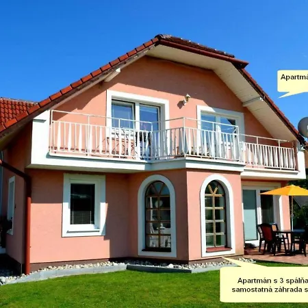 Jeden Apartmánový Dom A Dva Veľké - Liptov Bešeňová * Ruzomberok